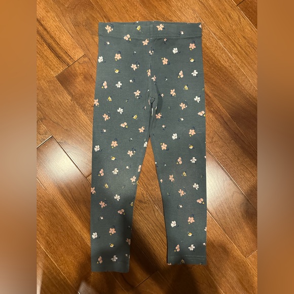 Carter's Other - 🌸 5T Girls Floral Print Leggings 🌸